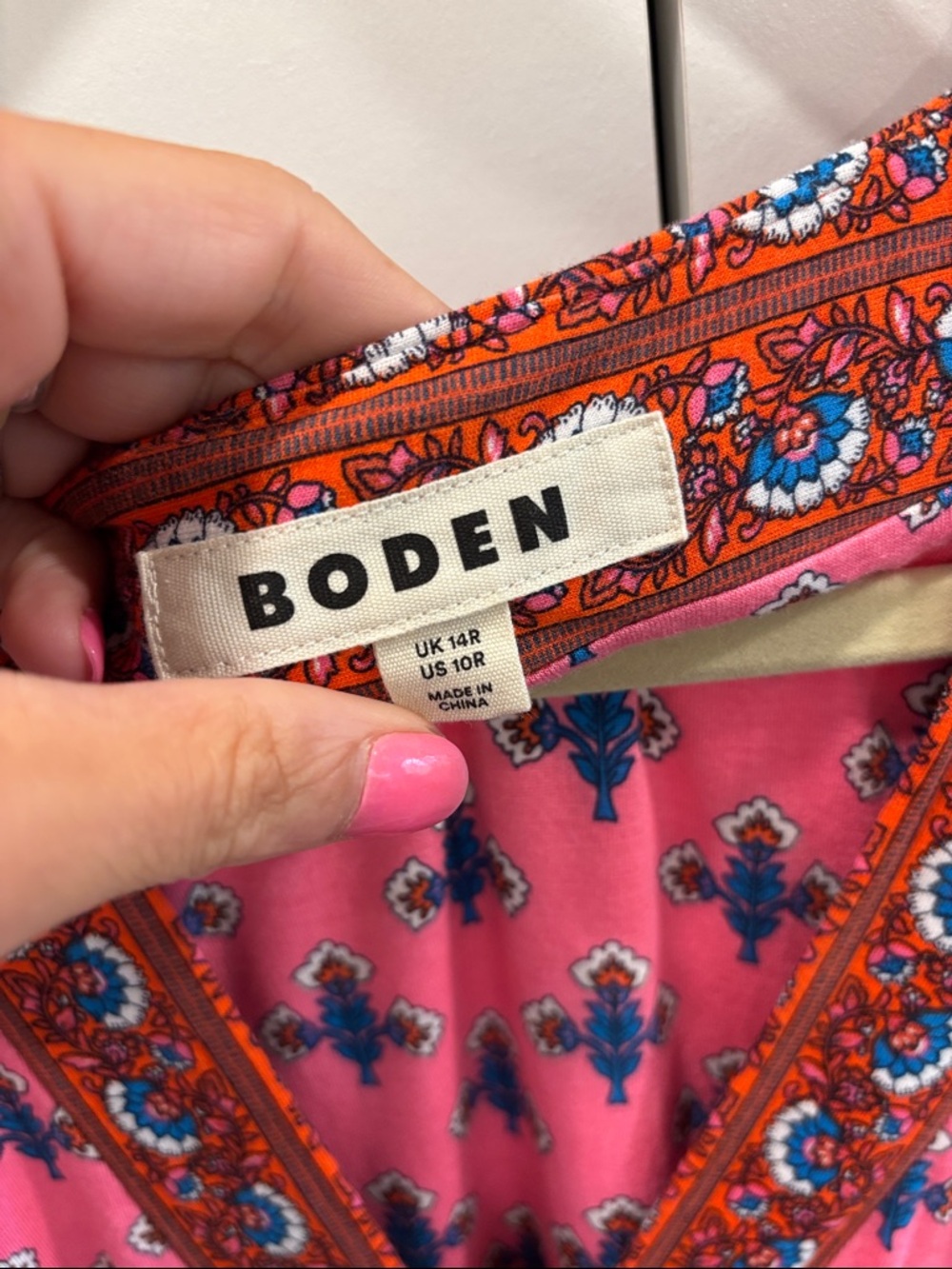 Pink Patterned V-Neck Maxi Dress - Picture 3 of 6